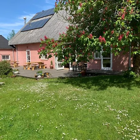 Rodegaard Alojamento de Acomodação e Pequeno-almoço Knebel